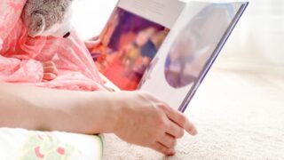 あなたは絵本を買う?借りる?それぞれのメリット・デメリットを徹底比較!